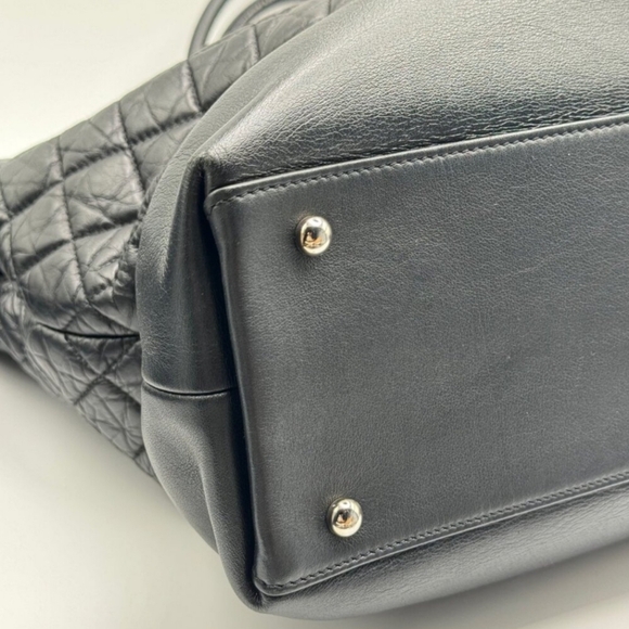 Chanel - Picture 11 of 13